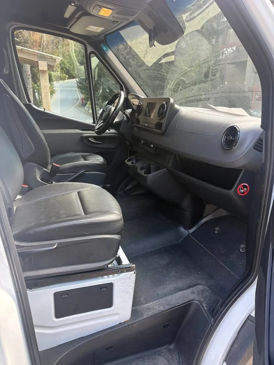 2019 Mercedes-Benz VS30 Sprinter - Image 2 of 4