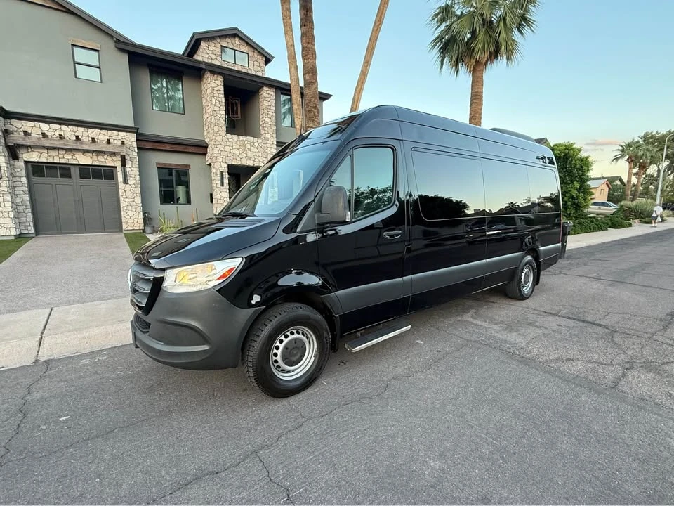 2019 Mercedes-Benz VS30 Sprinter - Image 2 of 14