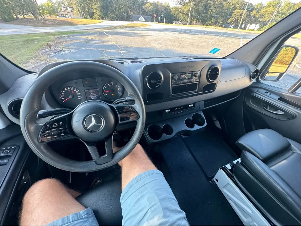 2019 Mercedes-Benz VS30 Sprinter - Image 18 of 19
