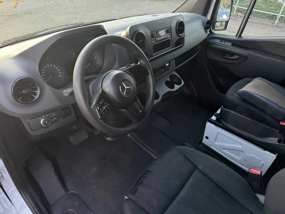 2019 Mercedes-Benz VS30 Sprinter - Image 16 of 19