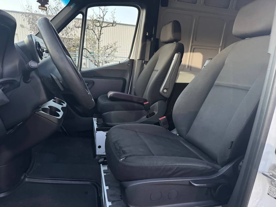 2019 Mercedes-Benz VS30 Sprinter - Image 17 of 19