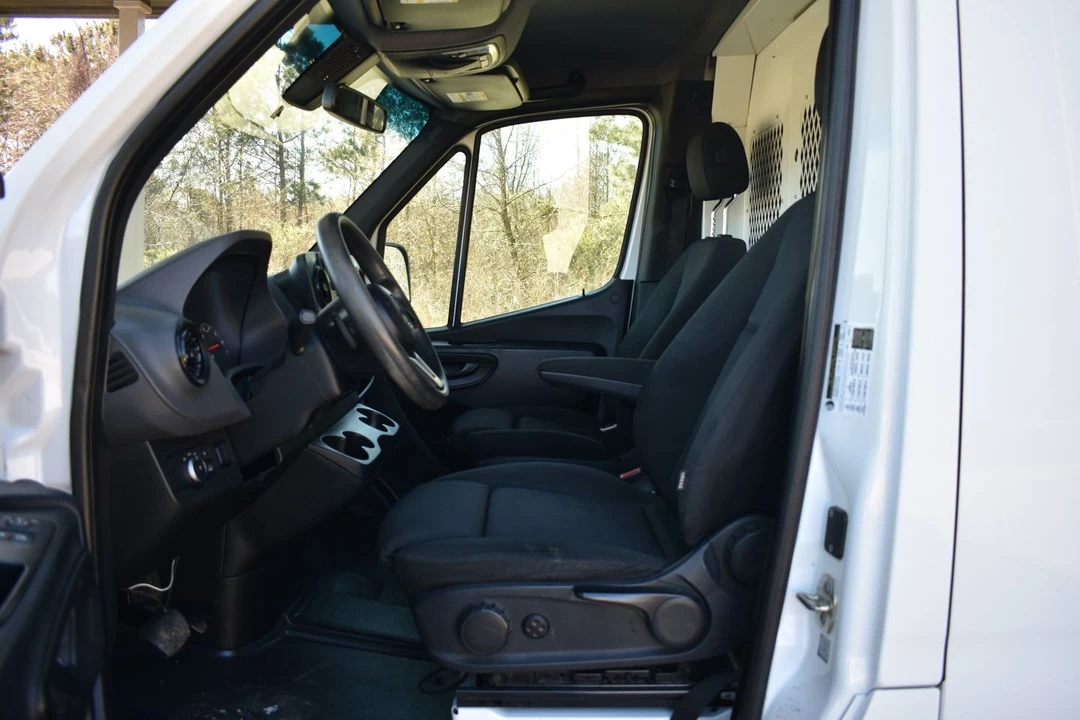 2019 Mercedes-Benz VS30 Sprinter - Image 10 of 19