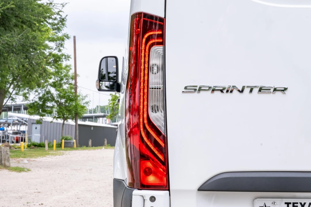 2019 Mercedes-Benz VS30 Sprinter - Image 23 of 31