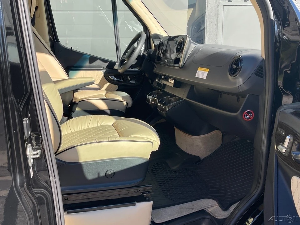 2019 Mercedes-Benz VS30 Sprinter - Image 14 of 21
