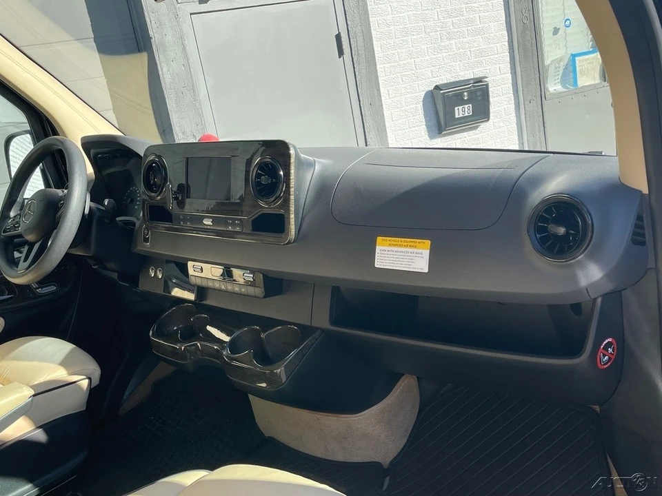 2019 Mercedes-Benz VS30 Sprinter - Image 15 of 21