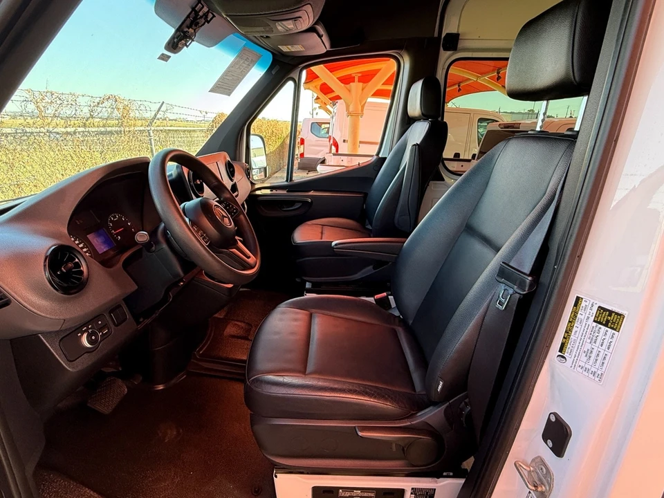 2019 Mercedes-Benz VS30 Sprinter - Image 18 of 21