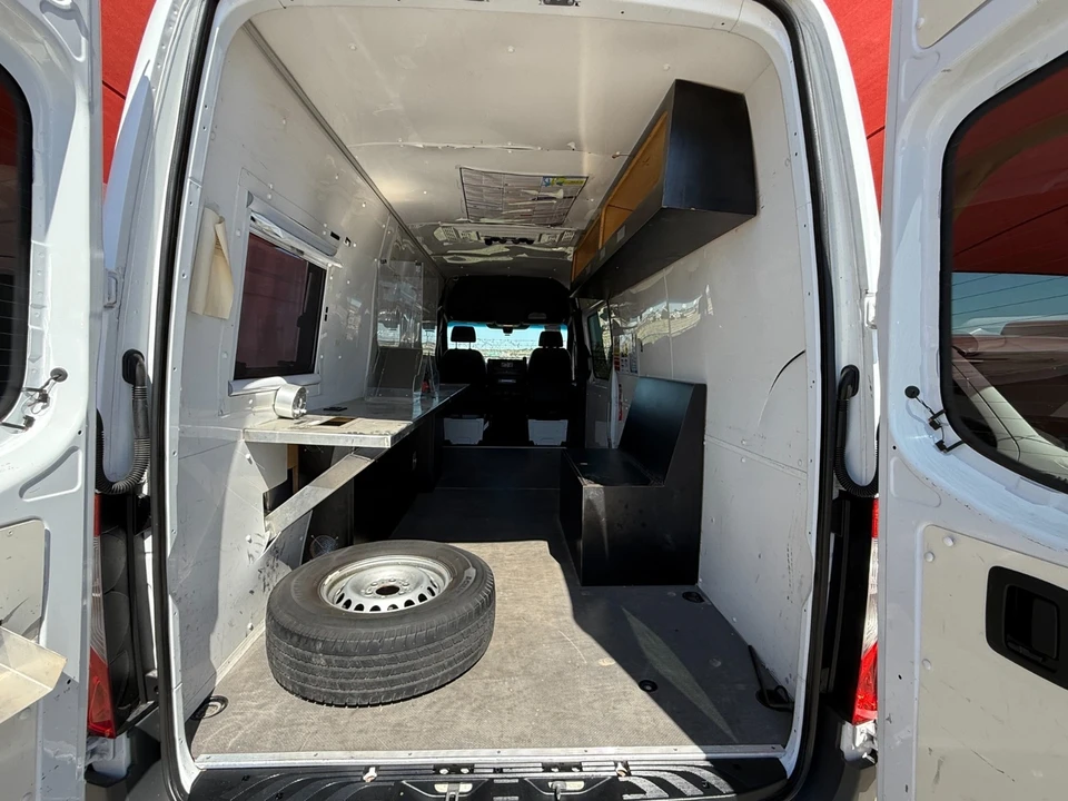 2019 Mercedes-Benz VS30 Sprinter - Image 10 of 21