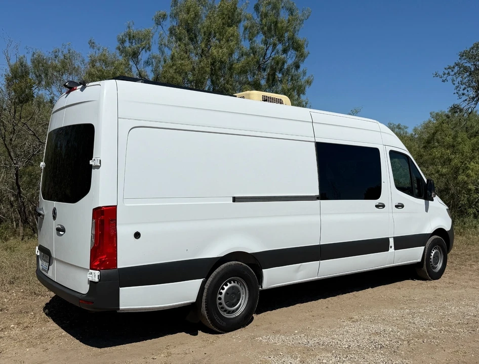 2019 Mercedes-Benz VS30 Sprinter - Image 4 of 21