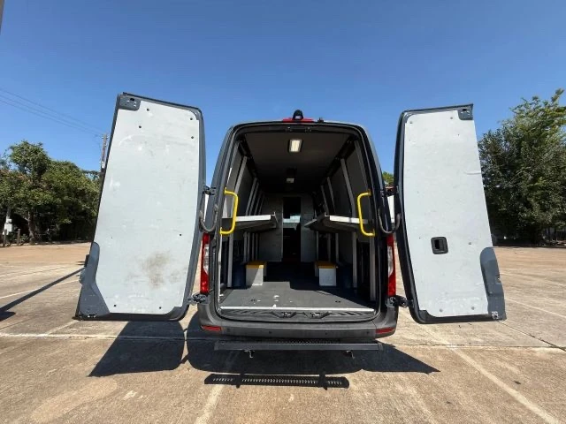 2019 Mercedes-Benz VS30 Sprinter - Image 8 of 19