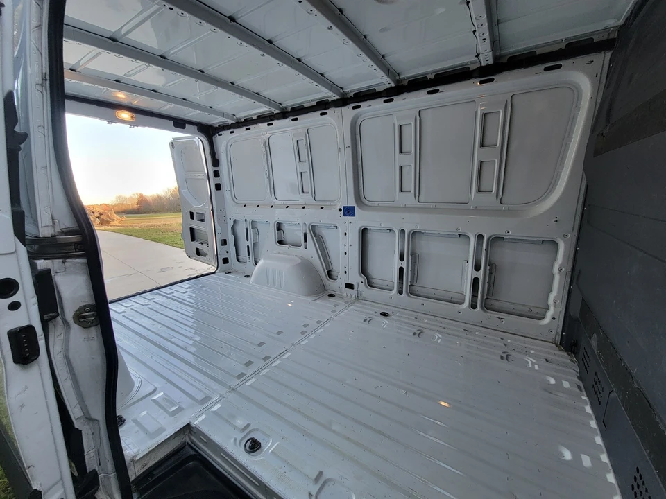 2019 Mercedes-Benz VS30 Sprinter - Image 8 of 18