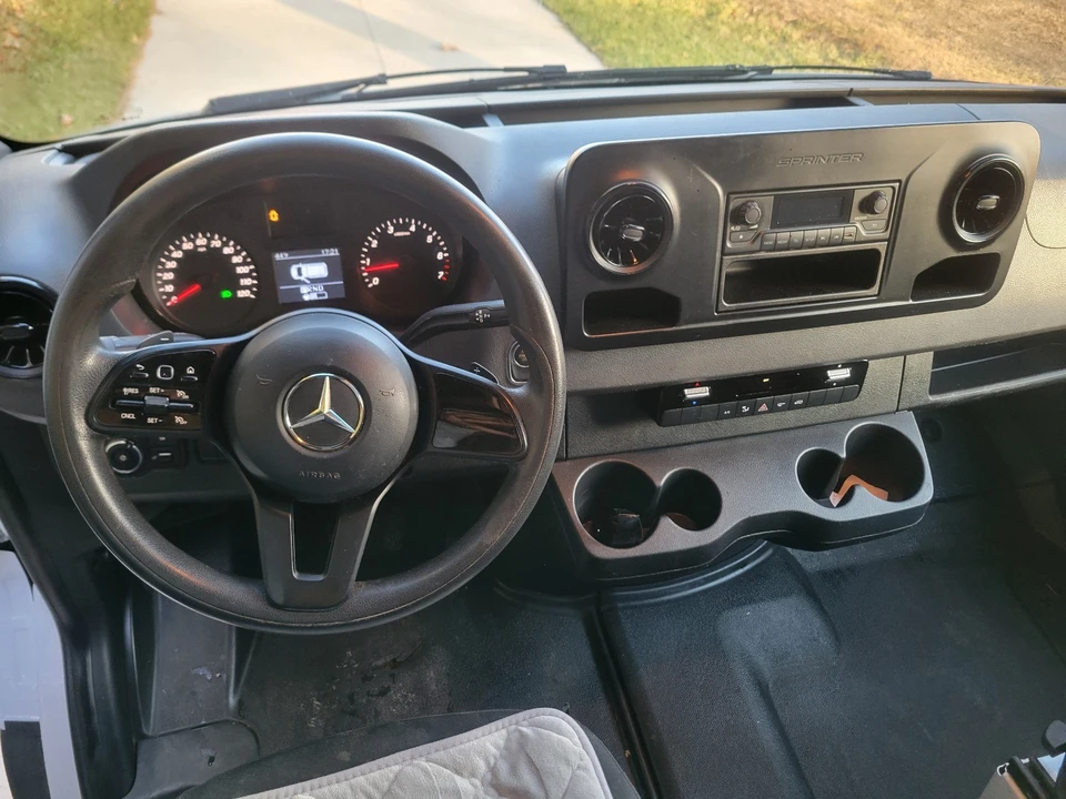 2019 Mercedes-Benz VS30 Sprinter - Image 13 of 18