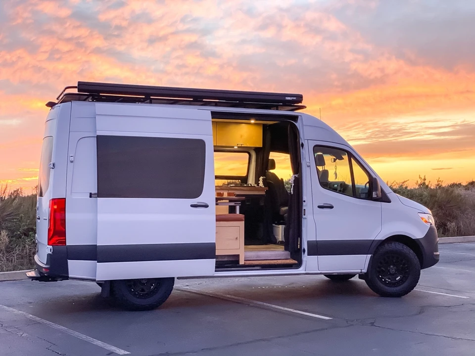 2019 Mercedes-Benz VS30 Sprinter - Image 2 of 14