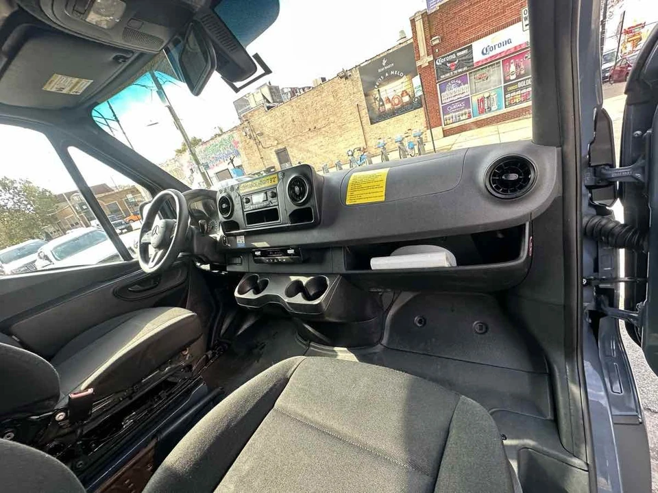 2019 Mercedes-Benz VS30 Sprinter - Image 18 of 21