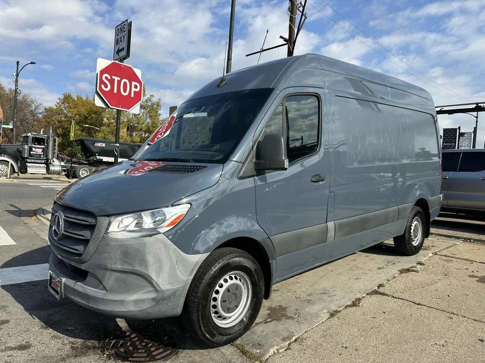 2019 Mercedes-Benz VS30 Sprinter - Image 2 of 21