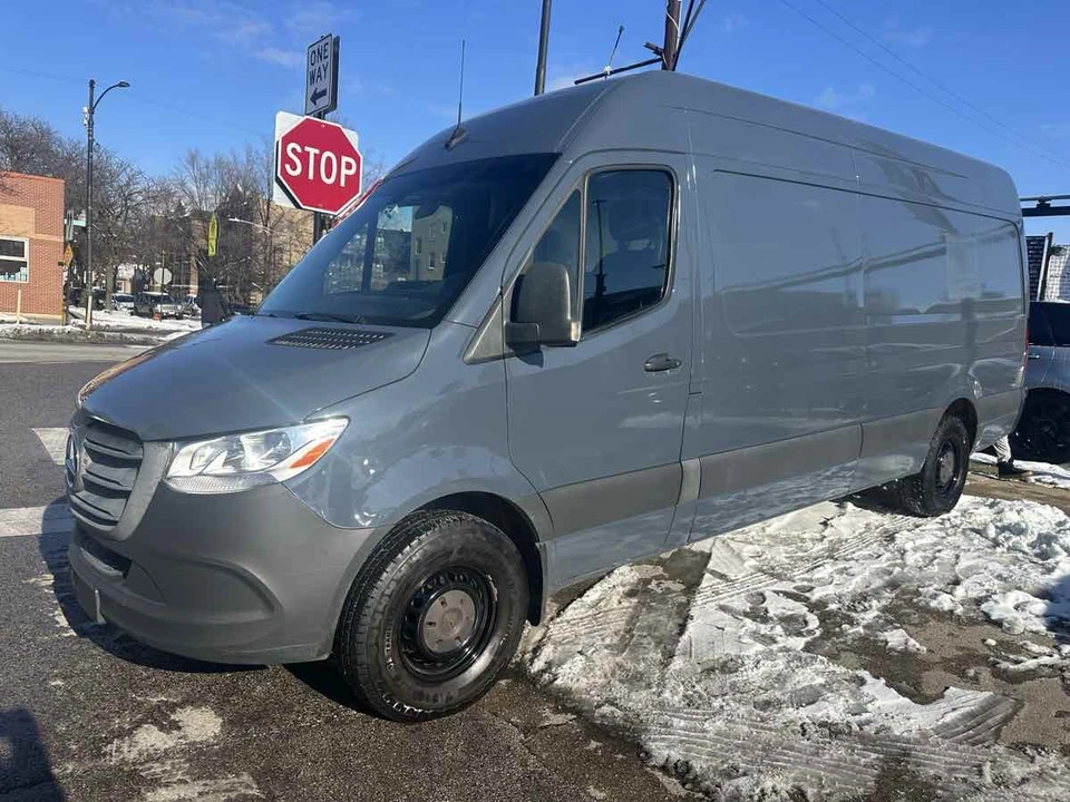 2019 Mercedes-Benz VS30 Sprinter - Image 2 of 21