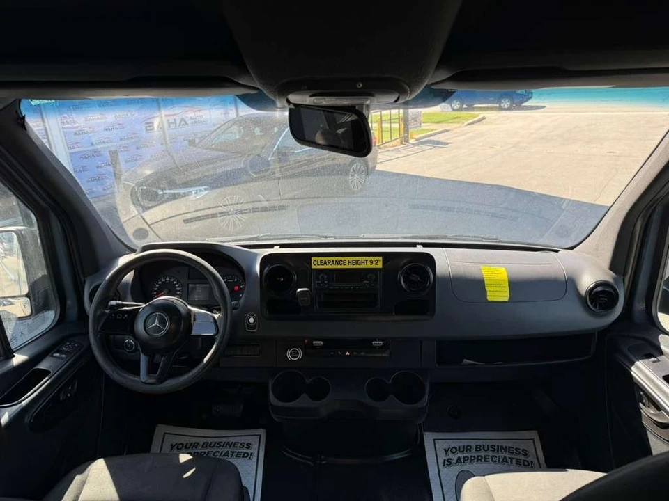 2019 Mercedes-Benz VS30 Sprinter - Image 17 of 21