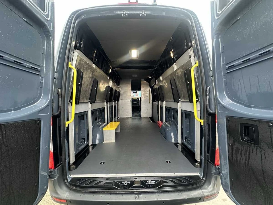 2019 Mercedes-Benz VS30 Sprinter - Image 17 of 21