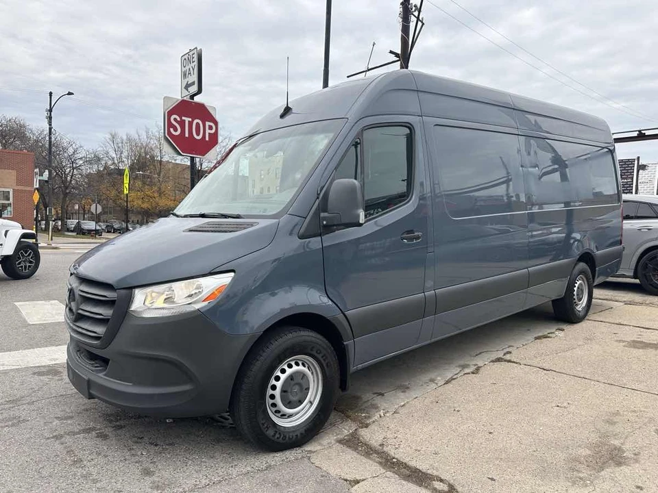 2019 Mercedes-Benz VS30 Sprinter - Image 2 of 21