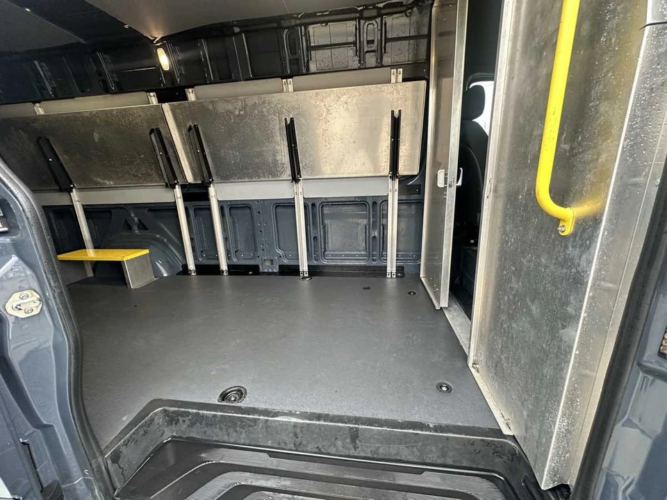 2019 Mercedes-Benz VS30 Sprinter - Image 18 of 21