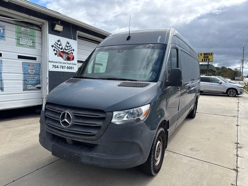 2019 Mercedes-Benz VS30 Sprinter - Image 2 of 17