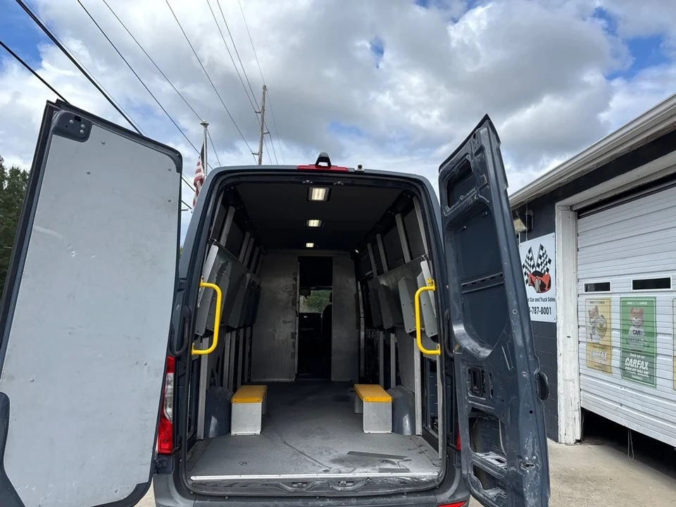 2019 Mercedes-Benz VS30 Sprinter - Image 9 of 17