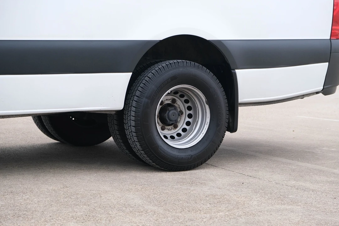 2019 Mercedes-Benz VS30 Sprinter - Image 7 of 21