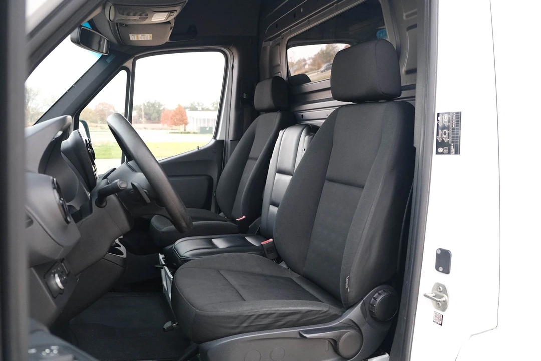2019 Mercedes-Benz VS30 Sprinter - Image 15 of 21