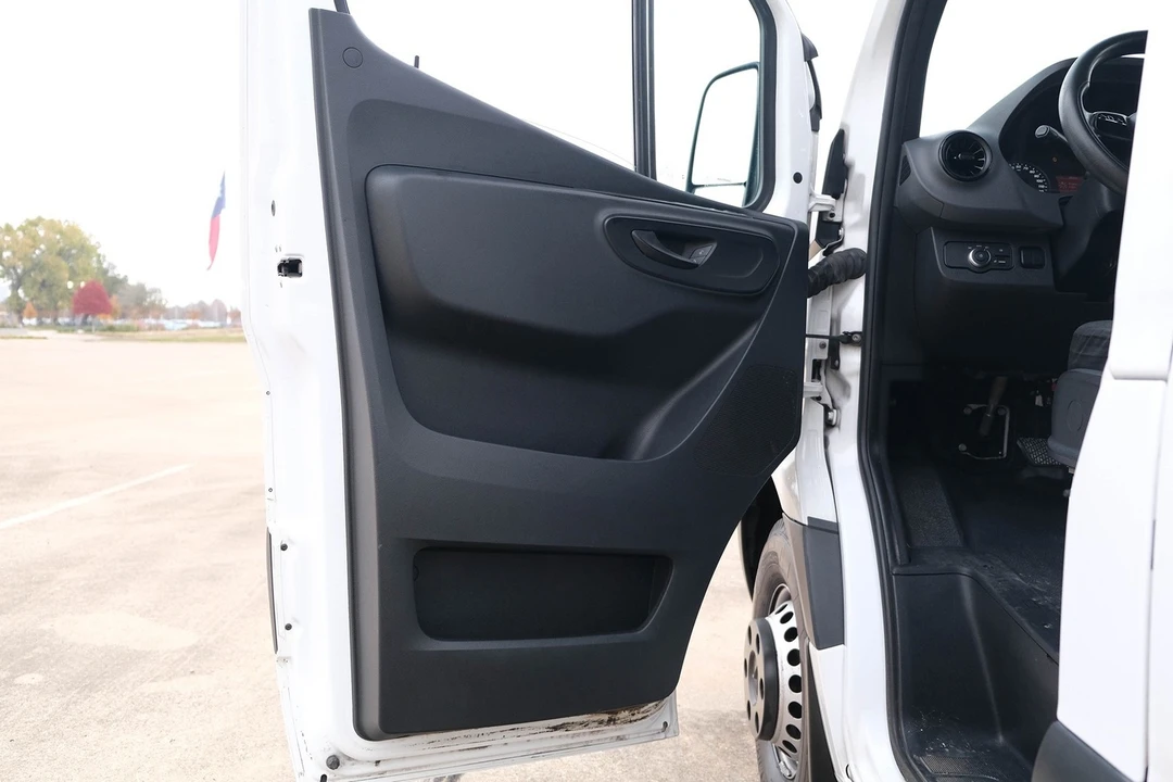 2019 Mercedes-Benz VS30 Sprinter - Image 13 of 21