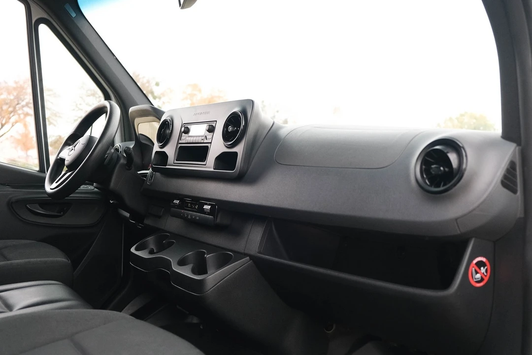 2019 Mercedes-Benz VS30 Sprinter - Image 18 of 21