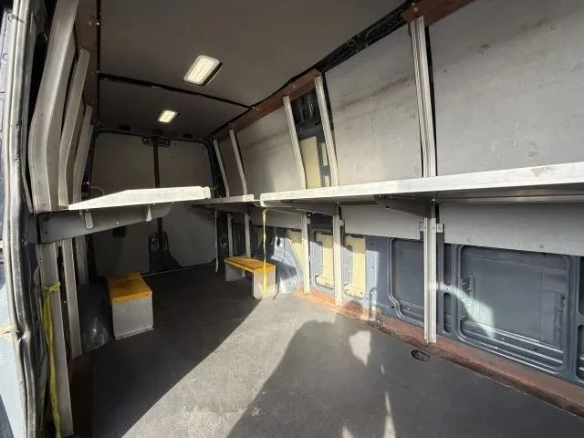 2019 Mercedes-Benz VS30 Sprinter - Image 10 of 12