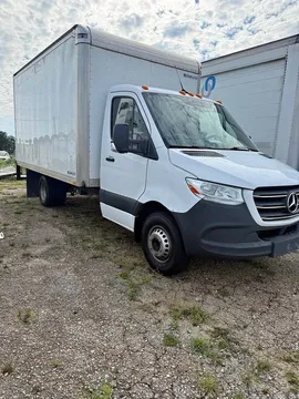 2019 Mercedes-Benz Sprinter 3500 Cargo 14 ft Box Truck