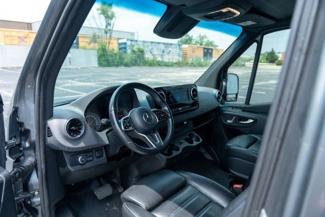 2019 Mercedes-Benz VS30 Sprinter - Image 2 of 21