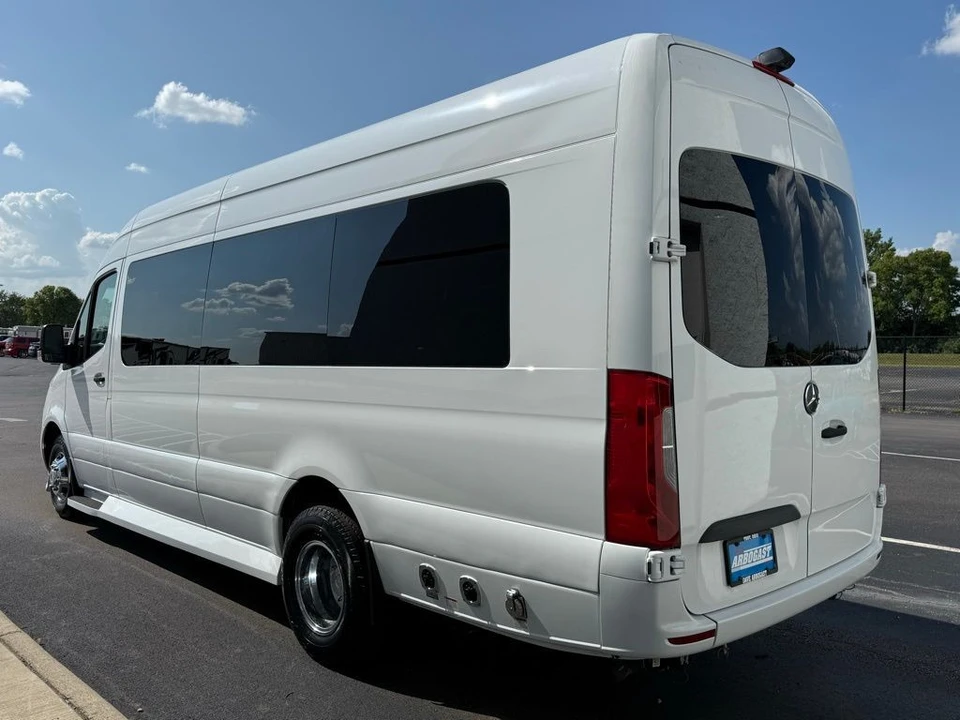 2019 Mercedes-Benz VS30 Sprinter - Image 18 of 21