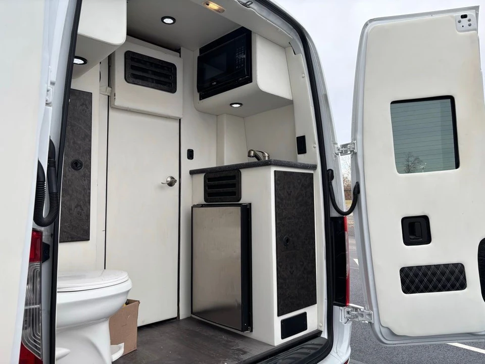 2019 Mercedes-Benz VS30 Sprinter - Image 11 of 12