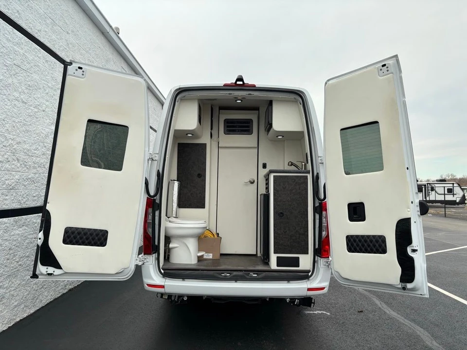 2019 Mercedes-Benz VS30 Sprinter - Image 10 of 21