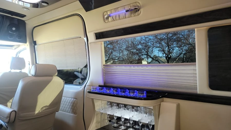 2019 Mercedes-Benz VS30 Sprinter - Image 30 of 31