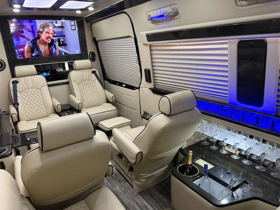 2019 Mercedes-Benz VS30 Sprinter - Image 3 of 12