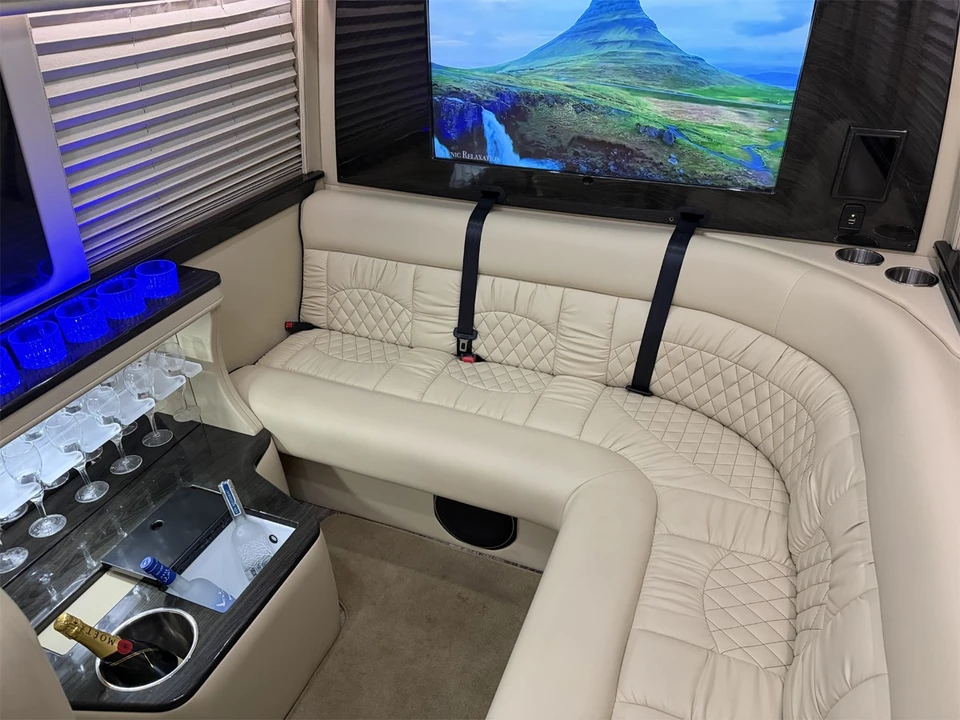 2019 Mercedes-Benz VS30 Sprinter - Image 11 of 12