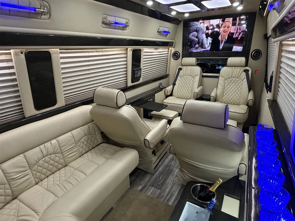 2019 Mercedes-Benz VS30 Sprinter - Image 7 of 12