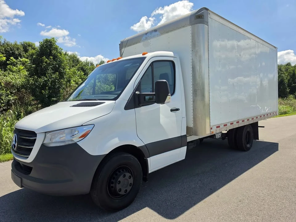 2019 Mercedes-Benz VS30 Sprinter - Image 2 of 16