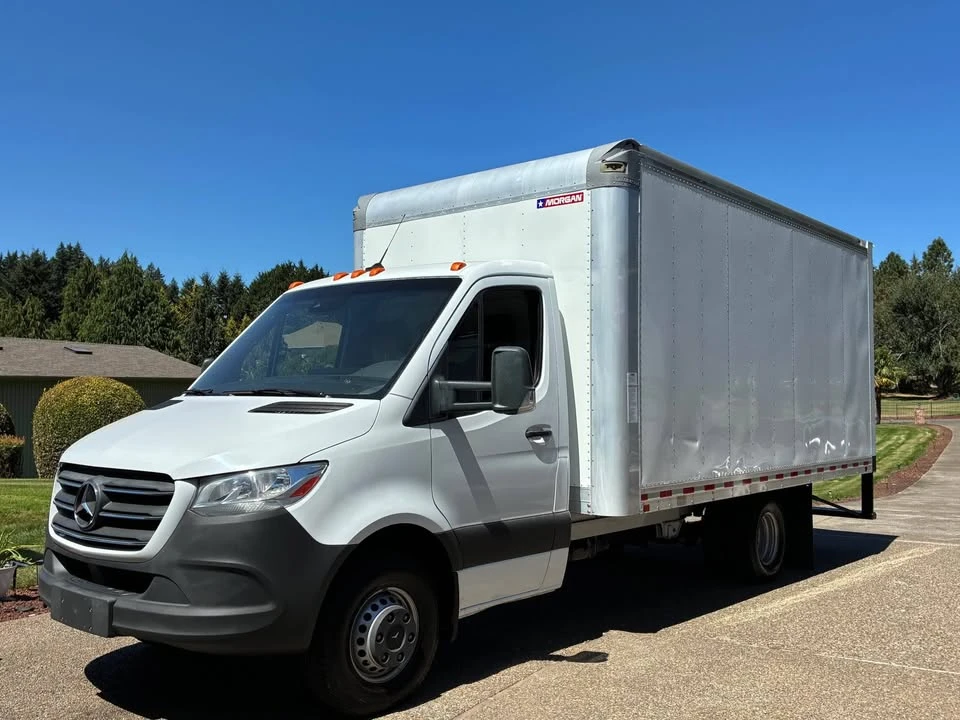 2019 Mercedes-Benz VS30 Sprinter - Image 2 of 5