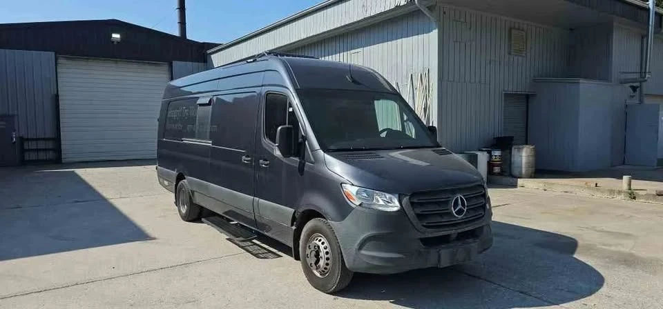 2019 Mercedes-Benz VS30 Sprinter - Image 2 of 14