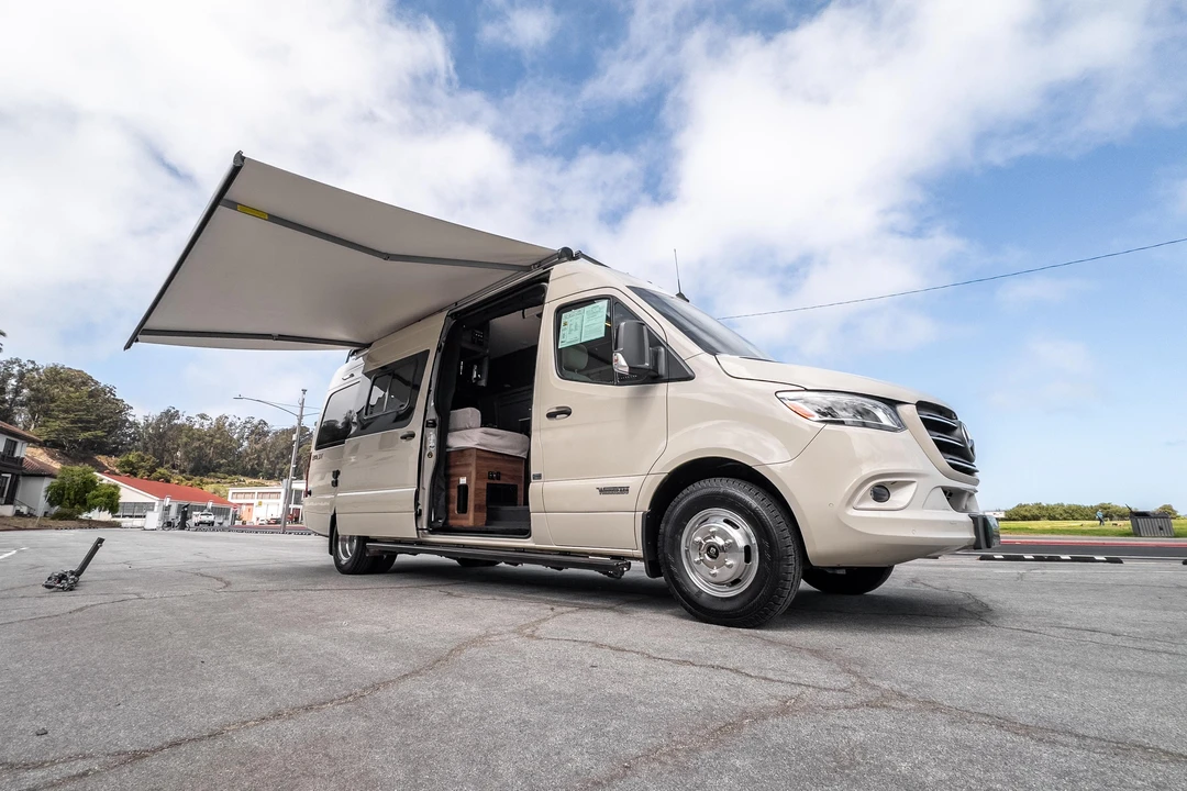 2019 Mercedes-Benz VS30 Sprinter - Image 9 of 31