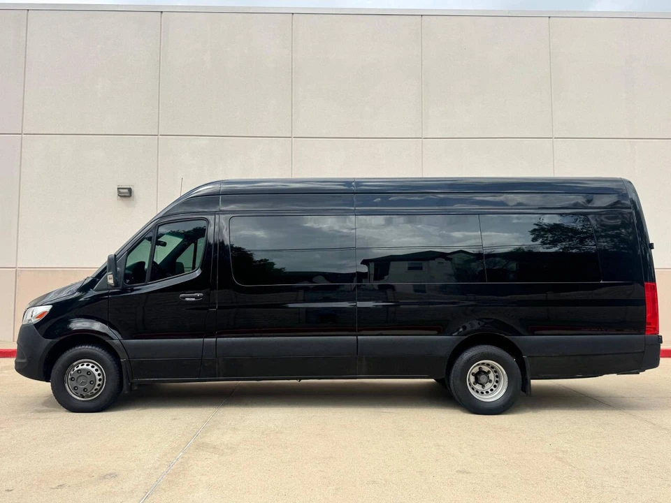 2019 Mercedes-Benz VS30 Sprinter - Image 2 of 12