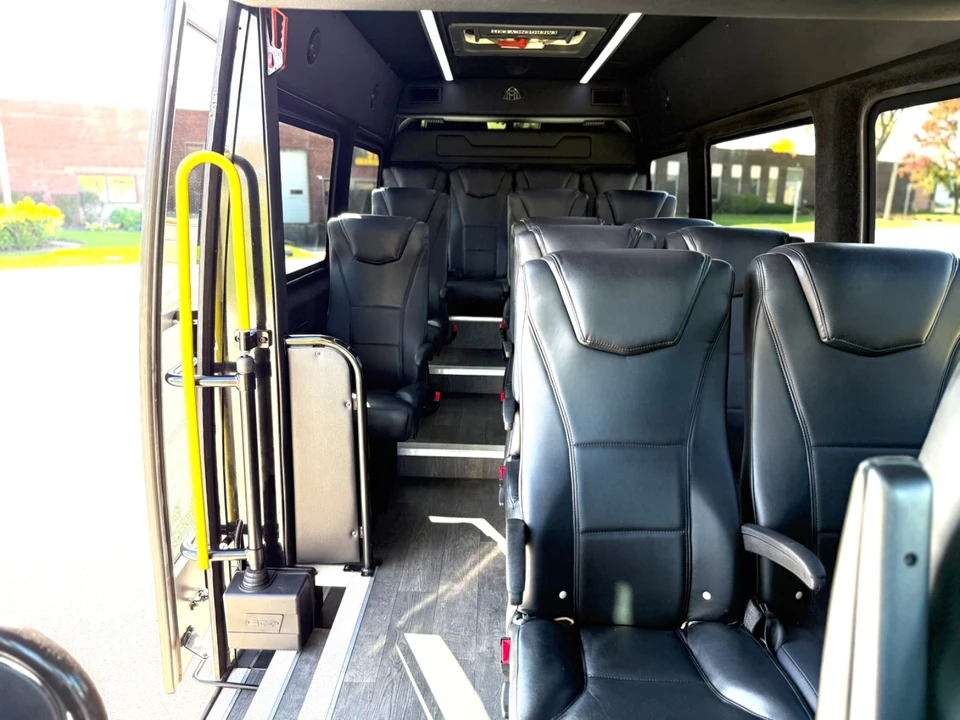 2019 Mercedes-Benz VS30 Sprinter - Image 16 of 21