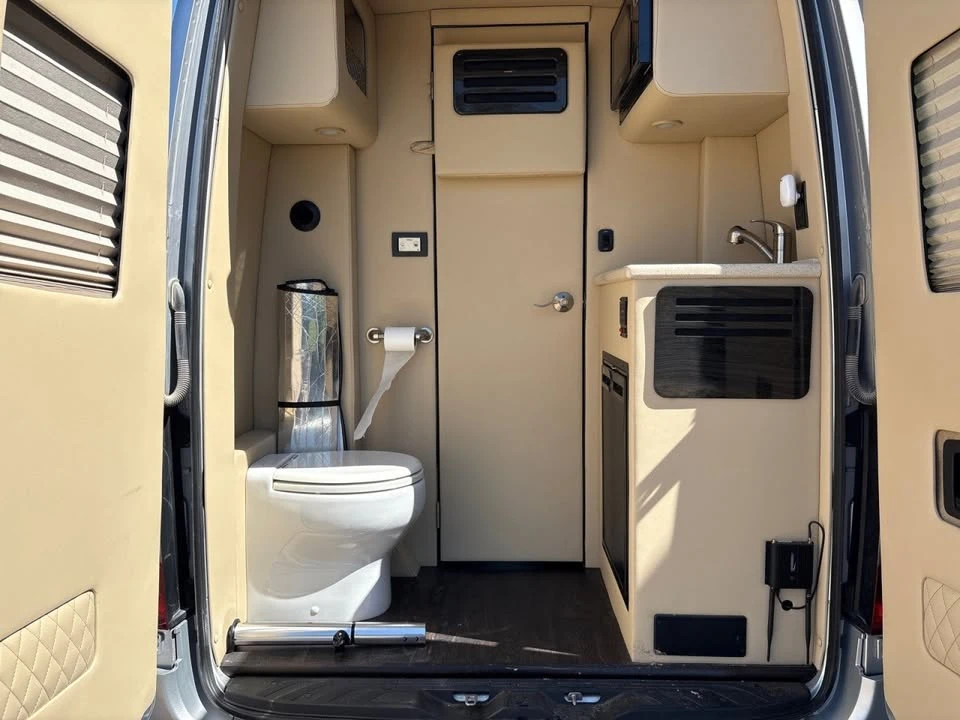 2019 Mercedes-Benz VS30 Sprinter - Image 10 of 20