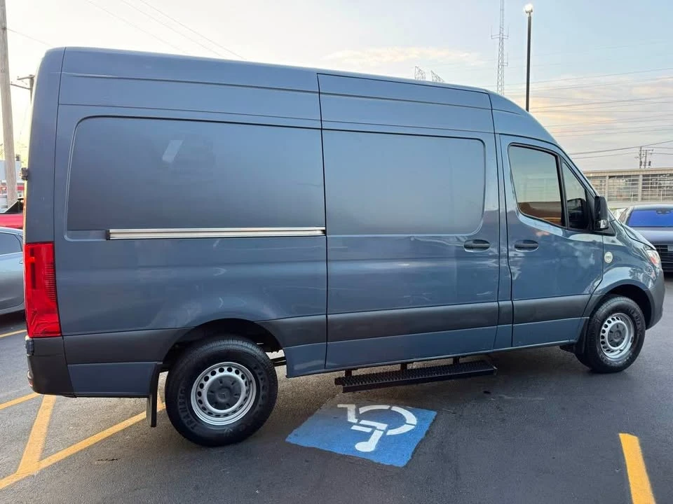 2019 Mercedes-Benz VS30 Sprinter - Image 4 of 19