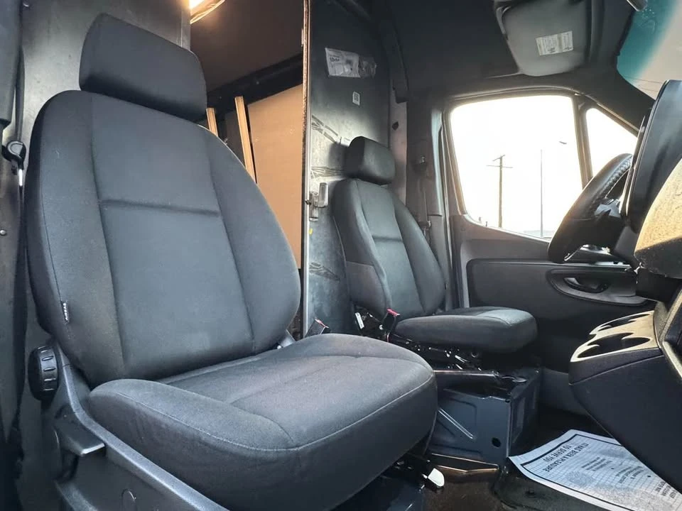 2019 Mercedes-Benz VS30 Sprinter - Image 15 of 19
