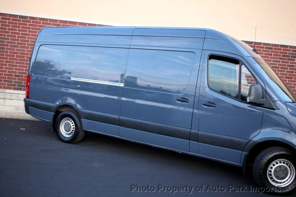 2019 Mercedes-Benz VS30 Sprinter - Image 10 of 12