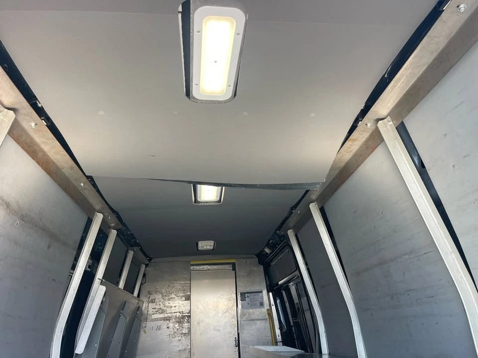 2019 Mercedes-Benz VS30 Sprinter - Image 6 of 17